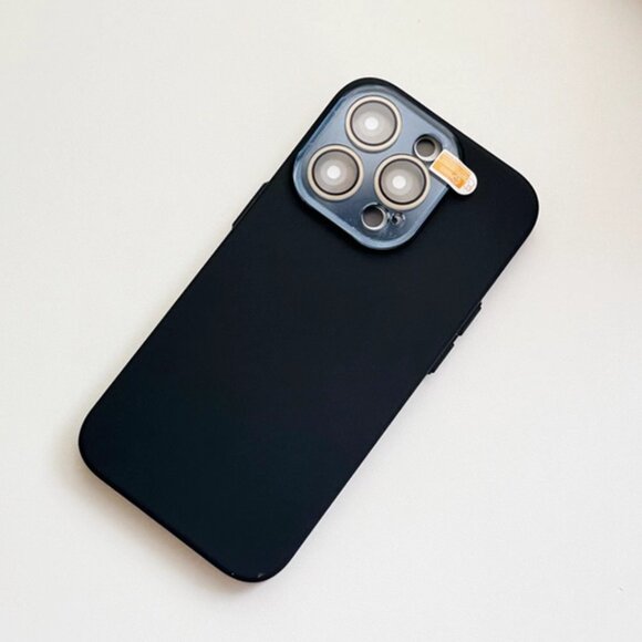 Cream iPhone16 Case - Picture 1 of 2